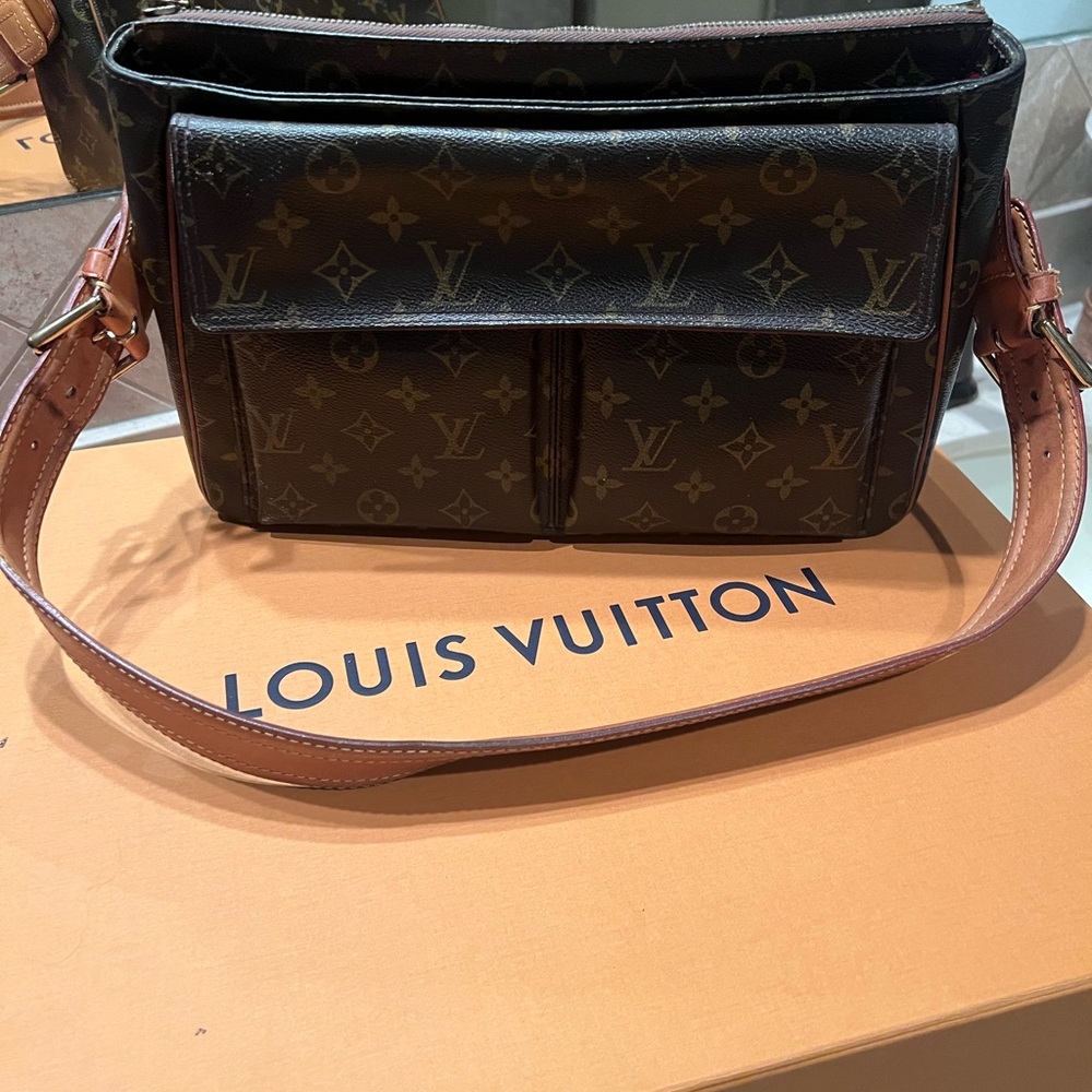 Louis Vuitton Red and Orange Interior Detail